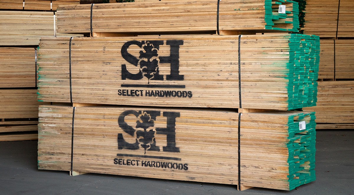 How to Choose the Right Hardwood Lumber for My Project